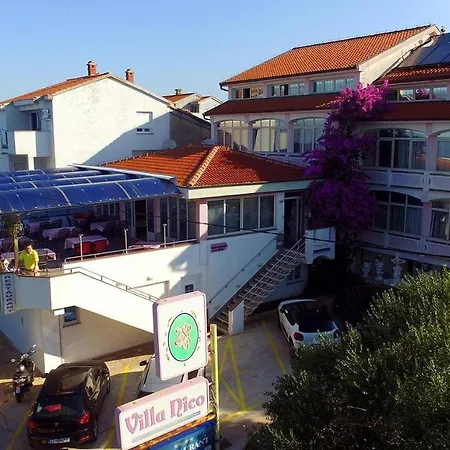 Πανσιόν Triple Diklo 16023t